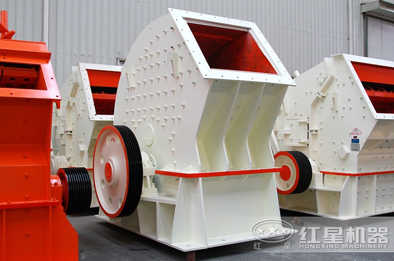 錘式破碎機(jī)，可實(shí)現(xiàn)一次成型，粒度均勻
